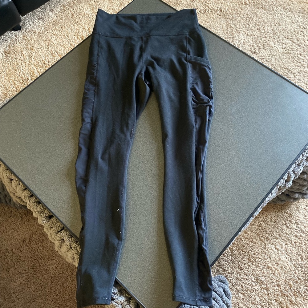 Black Leggings with Pockets and Mesh Sides